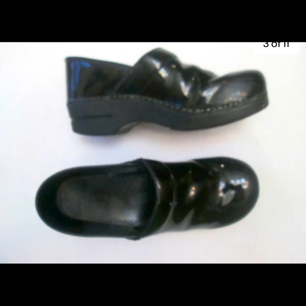 Dansko Professional Slip On Nursing Chef BLACK PATENT LEATHER Clogs Wo's Sz 40